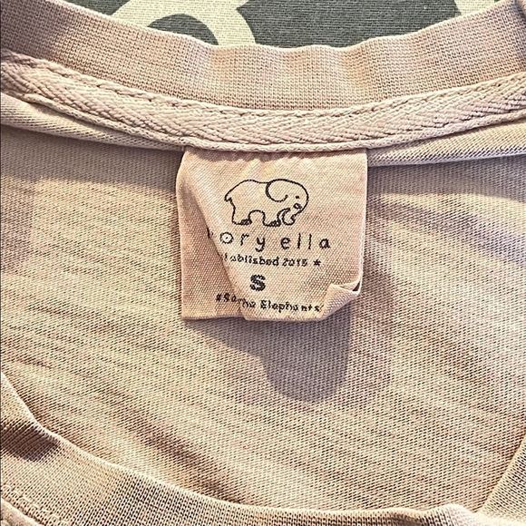 Ivory Ella Celestial Moon Stars Elephant Long Sleeve T-Shirt Size Small - Picture 5 of 5